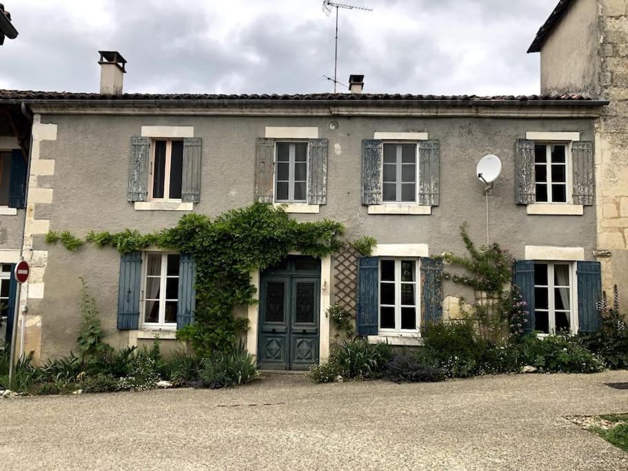 Maison Verdeau Yviers Extérieur photo